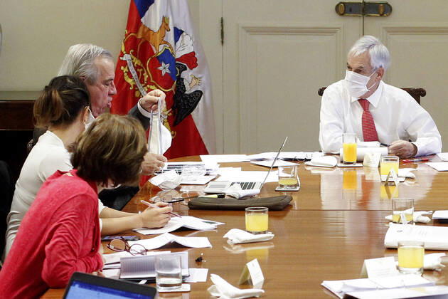 Santiago, 16 April 2020 President Sebastian Pinera heads a new meeting of the coronavirus emergency committee Dragomir Yankovic Aton Chile, Santiago Chile Aton 412282  Copyright: DRAGOMIRxYANKOVIC ATONxCHILE
