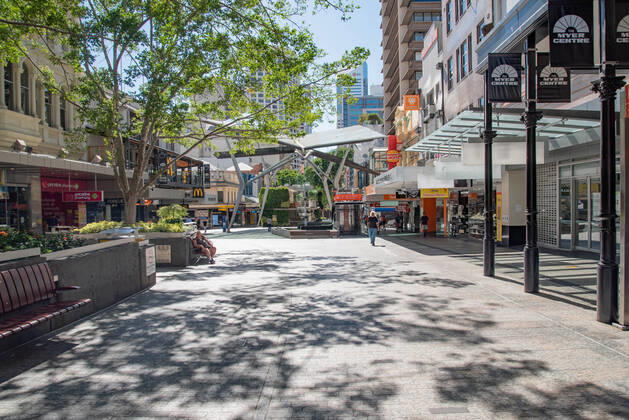 April 16, 2020, Queensland, Australia: A semi deserted Queen Street Mall at peak hour during the coronavirus crisis..Australian states including Queensland take strict new lockdown rules to stop the spread of Covid-19. Queensland Australia - ZUMAs197 20200416_zaa_s197_014 Copyright: xFlorentxRolsx