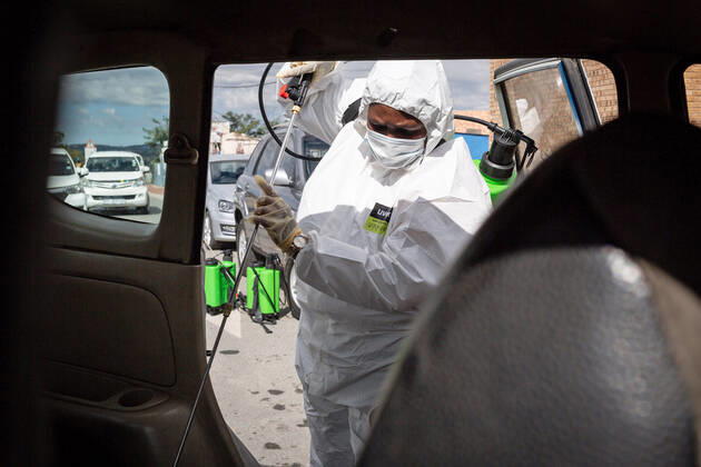 (200416) -- JOHANNESBURG, April 16, 2020 (Xinhua) -- A staff member disinfects a car in Johannesburg, South Africa, April 16, 2020. South Africa on Wednesday reported seven more deaths from the novel coronavirus, bringing the death toll to 34. The total number of confirmed cases in the country surged to 2,506, up by 91 from Tuesday s announcement. (Photo by Yeshiel Xinhua) SOUTH AFRICA-JOHANNESBURG-COVID-19 