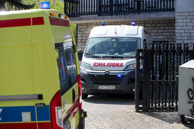 Zagreb: Evacuation of beneficiaries of the Bene Vita Nursing Home PROTECT PERSONAL IDENTITY WHEN PUBLISHING PHOTOS 16.04.2020., Croatia, Zagreb - The beneficiaries of the private Home for the Elderly and Disabled Bene Vita are being transported to Zagreb hospitals for COVID-19 infection. IgorxKralj PIXSELL