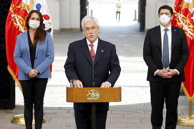 Santiago, April 16, 2020 The President of the Republic, Sebastian Pinera, promulgates the Pardon Law, at the Palacio de La Moneda Dragomir Yankovic Aton Chile, Santiago Chile Aton 412408  Copyright: DRAGOMIRxYANKOVIC ATONxCHILE