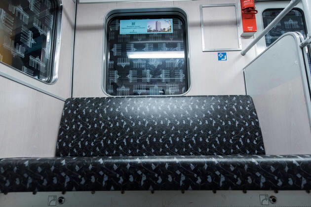 Coronavirus, Leere U-Bahnen in Berlin Deutschland, Berlin - 16.04.2020: Im Bild ist ein leerer Ubahnwaggon gegen 16 Uhr zu sehen. Berlin Berlin Deutschland
