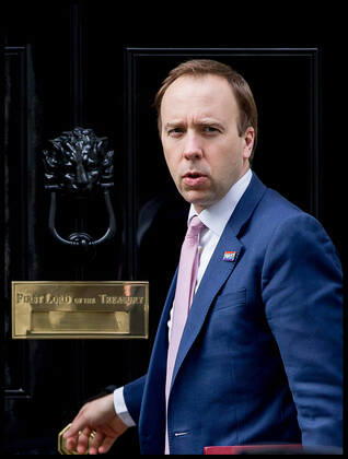 . 16 04 2020. London, United Kingdom. Coronavirus Briefing In Downing Street. Matt Hancock - Secretary of State for Health and Social Care arrives at No.10 following Coronavirus Briefing.  xMartynxWheatleyx xi-Imagesx IIM-21029-0006
