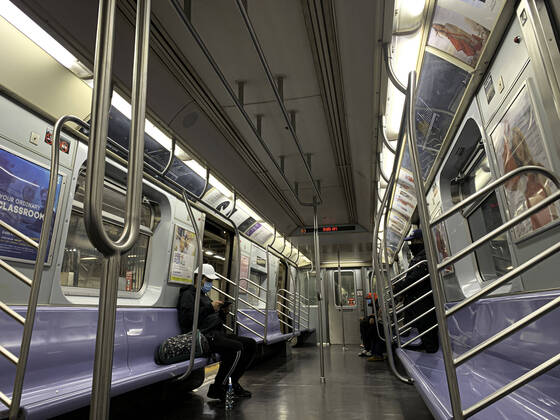 April 16, 2020, Nova York, EUA: (NEW) Covid-19: Movement at Subway stations. April 16,2020, New York ,USA:Movement of people wearing protective masks due to the outbreak of the Coronavirus (covid-19) pandemic at Subway stations in New York ...Credit. Thenews2 Nova York - ZUMAn293 20200416_znp_n293_009 Copyright: xNiyixFotex