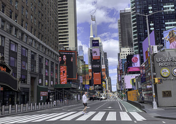 April 16, 2020, Nova York, EUA: (NEW) Covid-19: Movement at Times Square. April 16,2020, New York, USA: Few movement of people,with information of oÂ¢Ã¢öÂ¬AThank You oÂ¢Ã¢öÂ¬A to front line health care workers shown on the giant billboard at Times Square during the covid-19 pandemic.New York Governor Andrew Cuomo has extended social isolation in the state until May 15. Credit: Thenews2 Nova York - ZUMAn293 20200416_znp_n293_045 Copyright: xNiyixFotex