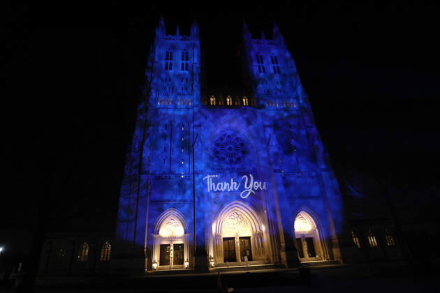 WASHINGTON, D.C. - APRIL 16: The Washington National Cathedral in Washington D.C goes blue to thank heath care workers on April 16, 2020. Copyright: xmpi34 MediaPunchx