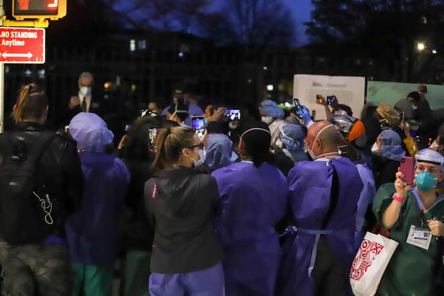 April 16, 2020, New York, New York, United States: Candlelight vigil at the Elmhurst Hospital Center in Queens, New York, during a COVID-19 coronavirus pandemic in the United States. New York United States - ZUMAv122 20200416_zap_v122_062 Copyright: xWilliamxVolcovx