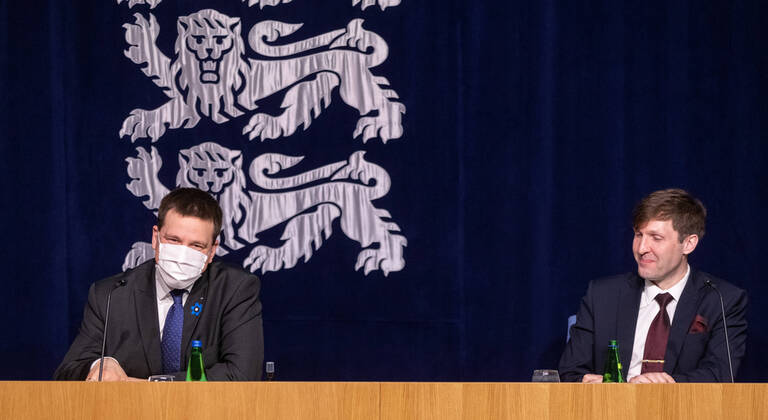 Tallinn, 16.04.2020 The government s press conference which attended by Minister of Finance Martin Helme, Prime Minister Jüri Ratas and Minister of Foreign Affairs Urmas Reinsalu Restrictions introduced for the emergency situation will continue for May and June. In the picture (L) Jüri Ratas, Martin Helme FOTO: Mihkel Maripuu Postimees TALLINN HARJUMAA ESTONIA  Copyright: xMIHKELxMARIPUUx