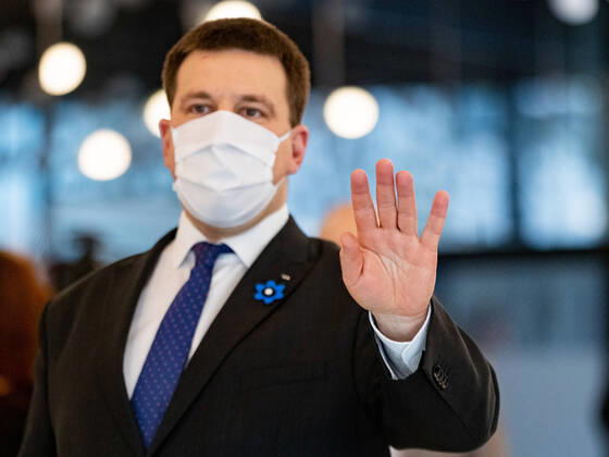 Tallinn, 16.04.2020 The government s press conference which attended by Minister of Finance Martin Helme, Prime Minister Jüri Ratas and Minister of Foreign Affairs Urmas Reinsalu Restrictions introduced for the emergency situation will continue for May and June. In the picture Jüri Ratas. FOTO: Mihkel Maripuu Postimees TALLINN HARJUMAA ESTONIA  Copyright: xMIHKELxMARIPUUx