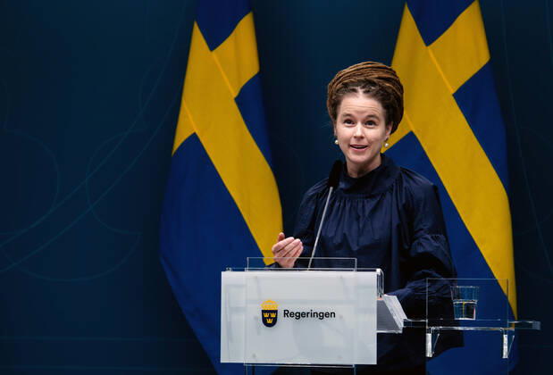 200417 Amanda Lind, Swedish minister of Sport and Culture, during a press conference with the government of Sweden regarding the coronavirus, Covid-19, on April 17, 2020 in Stockholm. Photo: Maxim ThorÃ BILDBYRAN kod MT bbeng presskonferens regeringen politik corona virus coronaviruset covid-19 press conference public events coronavirus Copyright: MAXIMxTHORE 47195890st