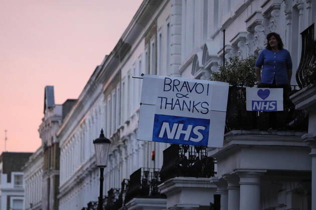 (200417) -- LONDON, April 17, 2020 (Xinhua) -- A person hangs a banner thanking NHS (National Health Service) staff outside Chelsea and Westminster Hospital ahead of the weekly clap for the NHS in London, Britain on April 16, 2020. (Photo by Tim Ireland Xinhua) BRITAIN-LONDON-COVID-19-NHS-CLAPPING 