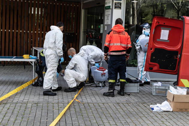 April 17, 2020, Barcelona, Barcelona, Spain: Members of the Barcelona Fire Department are preparing to disinfect a nursing home in the city of Barcelona for the second time during the fifth week after the Government decreed the state of alarm in Spain and recommended that people stay home to convatte the COVID-19 on April 17, 2020 in Barcelona, Spain. Barcelona Spain - ZUMAa181 20200417_zaa_a181_005 Copyright: xJavierxBorregox