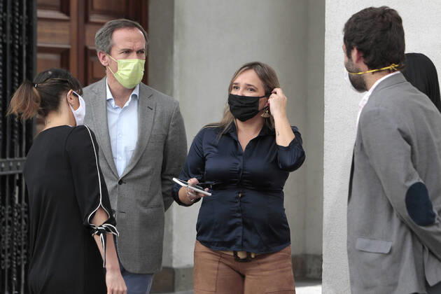 Santiago 17 April 2020 The UDI deputies, Jorge Alessandri and Maria JosÃ Hoffmann, meet with the Minister of Government, Karla Rubilar and the Undersecretary of Crime Prevention, Katherine Martorell, to request the creation of a special permit for parents who do not have permanent care of their children, to visit them during the pandemic Jonnathan Oyarzun Aton Chile, Santiago Chile Aton 412623  Copyright: JONNATHANxOYARZUN ATONxCHILE
