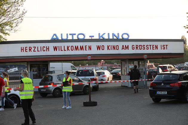 Brings Corona Autokino Porz Köln Deutschland 17.04.2020 Ordner