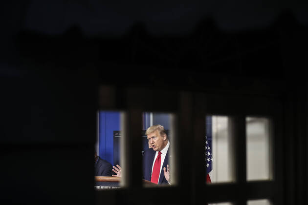 News Bilder des Tages April 17, 2020, Washington, District of Columbia, USA: United States President Donald J. Trump speaks during a press briefing with members of the coronavirus task force in the Brady Press Briefing Room of the White House on April 17, 2020 in Washington, DC Washington USA - ZUMAs152 20200417_zaa_s152_038 Copyright: xOliverxContrerasx