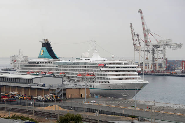 ARTANIA CRUISE SHIP DEPARTURE, The cruise ship Artania is seen preparing to depart Fremantle harbour on Saturday, April 18, 2020. The MV Artania arrived in Fremantle over three weeks ago and a reported 79 crew and passengers have tested positive for coronavirus. Two crew members and one passenger have died from the virus. ( NO ARCHIVING, EDITORIAL USE ONLY, NO USE IN BOOKS WITHOUT CONSENT PERTH WA AUSTRALIA  Copyright: xRICHARDxWAINWRIGHTx 20200418001464069837