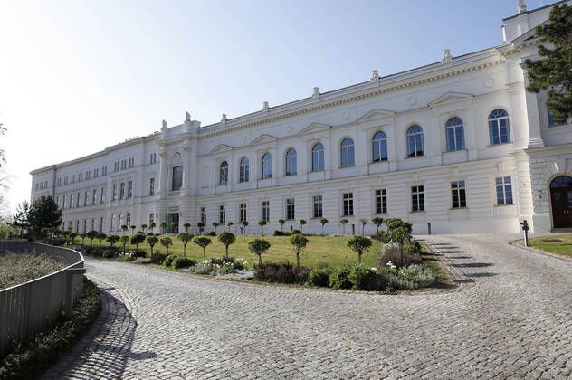 News Themen der Woche KW16 News Bilder des Tages Die Forschungsgemeinschaft Leopoldina ist ein wichtiger Berater der Bundesregierung und macht konkrete Vorschläge für Maßnahmen während der Coronakrise. Halle (Saale), 17.04.2020