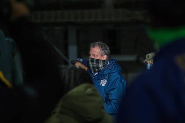 NYC: Mayor de Blasio Press Conference NYC Mayor de Blasio tours the Kingsbridge armory which is being used as a temporary food distribution center during the Covid-19 crisis, and where TLC incensed drivers can pick up meals and delivery to New Yorkers in need. Bronx New York United States Copyright: StevexSanchez