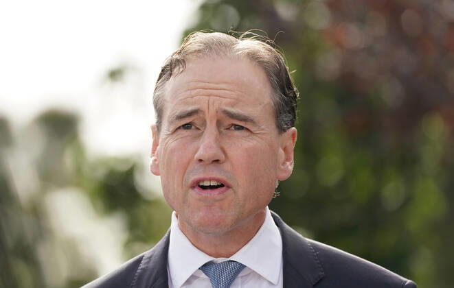 GREG HUNT COVID-19 PRESSER, Australian Health Minister Greg Hunt speaks to the media during a press conference outside of the Mornington Medical Centre in Mornington, Sunday, April 19, 2020. Hunt announced the Australian Government has secured more than three million additional doses of seasonal influenza vaccines and the arrival of 58 million protective face masks that will help provide essential protection for frontline health workers at risk of COVID-19. ( NO ARCHIVING, EDITORIAL USE ONLY, NO USE IN BOOKS WITHOUT CONSENT MELBOURNE VIC AUSTRALIA  Copyright: xSCOTTxBARBOURx 20200419001464192203