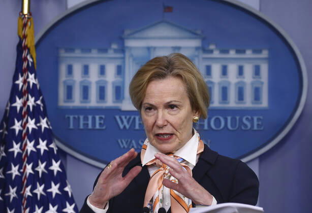 Dr. Deborah L. Birx, White House Coronavirus Response Coordinator delivers remarks on the COVID-19 pandemic at the White House in Washington, D.C. on Saturday, April 18, 2020. Copyright: xTasosxKatopodisx PoolxviaxCNP MediaPunchx
