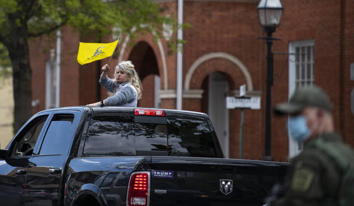 April 18, 2020, Annapolis, Maryland, United State of America: Hundreds of a vehicles gridlock downtown Annapolis, Maryland, April 18th, 2020, in protest of the stay at home order and closing of non-essential businesses by Maryland Governor Larry Hogan. Organizers are urging the governor to reopen businesses, churches and schools, saying there are other ways to social distance without shutting down the economy. ..- Annapolis United State of America - ZUMAa138 20200418_znp_a138_052 Copyright: xPerryxAstonx