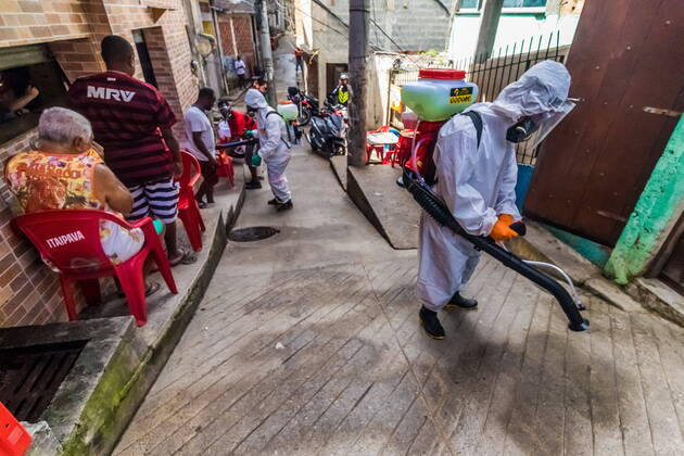 April 18, 2020, Rio de Janeiro, Brazil: Deaths from COVID-19 are increasing in the slums of Rio. Without any state assistance or information from the population, a group of activists living in the favelas got together and bought international hygiene equipment against the coronavirus and are cleaning the city s favelas. The second slum to have this treatment is the Babylonia slum, located in the Leme neighborhood, south zone. Rio de Janeiro Brazil - ZUMA AGA 20200418_mda_l255_327 Copyright: xEllanxLustosax