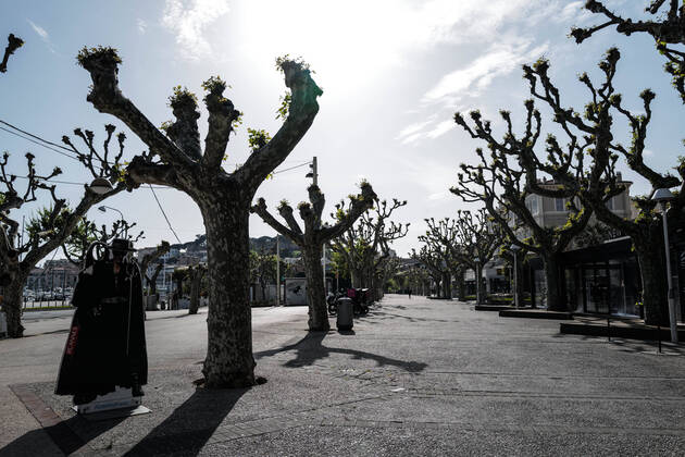 (200419) -- PARIS, April 19, 2020 (Xinhua) -- Photo taken on April 18, 2020 shows an empty street in Cannes, France. The Cannes Film Festival will not take place this year in its original form due to the COVID-19 pandemic. The film festival, one of the largest in the world, was initially due to take place on May 12-23. (Photo by Serge Haouzi Xinhua) FRANCE-CANNES-COVID-19-FILM FESTIVAL 