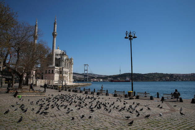 Ortakoy district, one of the touristic spot at Bosphorus in Istanbul, Saturday, April 18, 2020, during a two-day curfew declared by the government in an attempt to control the spread of coronavirus. Copyright: TolgaxAdanali 16723596