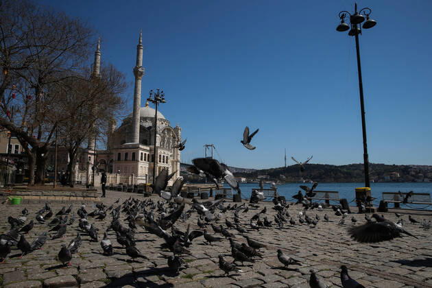 Ortakoy district, one of the touristic spot at Bosphorus in Istanbul, Saturday, April 18, 2020, during a two-day curfew declared by the government in an attempt to control the spread of coronavirus. Copyright: TolgaxAdanali 16723602