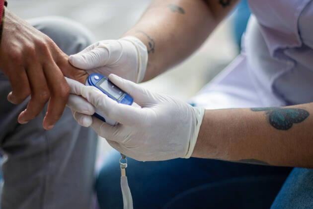 April 19, 2020, Porto Alegre, Rio Grande do Sul, Brasil: (INT) Solidarity action amid Covid-19. April 19,2020, Porto Alegre,Rio Grande do Sul,Brazil:A group formed by nurses, technicians and students in the health area, carry out a social project aimed at assisting homeless people and those in a situation of social vulnerability, in Porto Alegre, Brazil,during the pandemic of the new coronavirus (covid-19)...Credit: Thenews2 Porto Alegre Brasil - ZUMAn293 20200419_znp_n293_013 Copyright: xFernandoxAlvesx