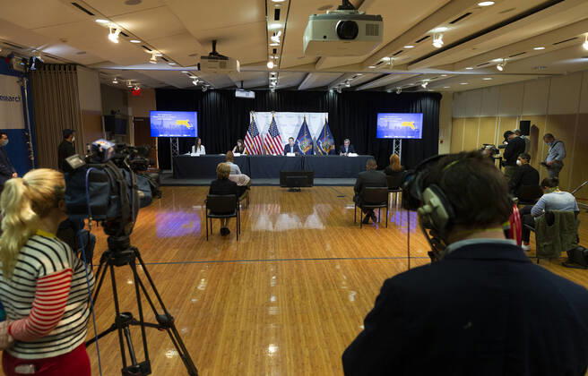 Governor Andrew Cuomo daily brieifng on COVID-19 Governor Andrew Cuomo conducts daily briefing to media on COVID-19 pandemic at The Feinstein Institute for Medical Research of Northwell Health, as Mariah Kennedy Cuomo, Melissa DeRosa, Michael Dowling attend Manhasset New York United States Copyright: LevxRadin