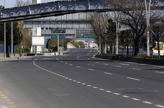 (200419) -- ANKARA, April 19, 2020 (Xinhua) -- Photo taken on April 19, 2020 shows an empty road during a curfew in Ankara, Turkey. Turkish Health Minister Fahrettin Koca on Sunday confirmed 3,977 new COVID-19 cases and 127 more deaths in Turkey. The total number of confirmed COVID-19 cases in Turkey increased to 86,306 while the death toll surged to 2,017, Koca tweeted. (Photo by Mustafa Kaya Xinhua) TURKEY-ANKARA-COVID-19-CURFEW 