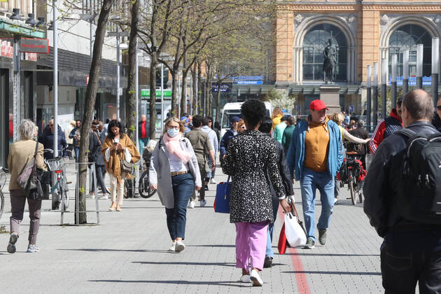 Hannover, Coronavirus, 20.04.2020, Nach mehrwöchigen Schließungen in der Corona-Pandemie haben in Niedersachsen heute wieder die ersten Geschäfte geöffnet, Bahnhofstraße, .