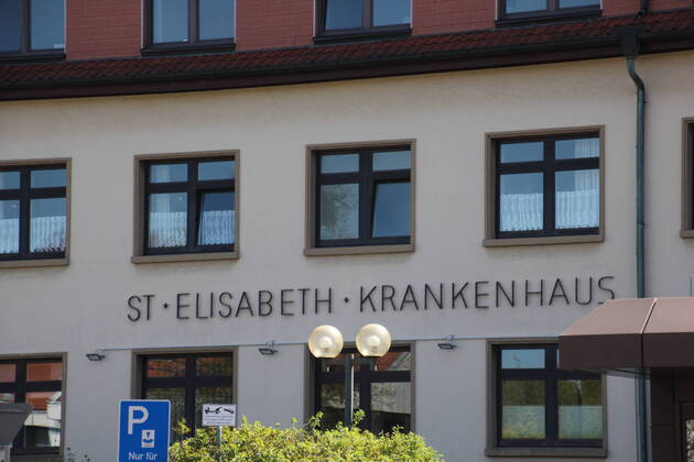 St. Elisabeth Krankenhaus Salzgitter St. Elisabeth Krankenhaus Salzgitter - Themenbild Symbolfoto: Krankenhaus, Salzgitter-Bad Nahaufnahme vom Gebäude Copyright: xM.Dziadekx