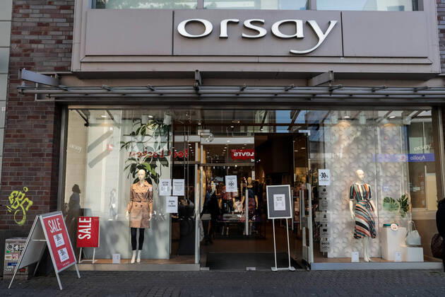 Koelner Innenstadt; 20.04.2020 Klares Hygienekonzept bei Orsay. Die Koelner Innenstadt am ersten Tag nach Lockerung der Covid-19-Beschraenkungen. Koeln Innenstadt NRW Deutschland Copyright: xBEAUTIFULxSPORTS Wunderlx