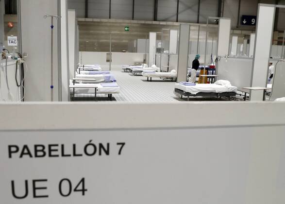 General view of the deserted Ward 7 at the Ifema facilities in Madrid, Spain, 20 April 2020. The medical temporary facilities are to be dismantled due to a decrease in cases in the region. The Spanish government declared the state of emergency on 14 March 2020 and the Mediterranean country has since been under a lockdown in a bid to slow down the spread of the pandemic COVID-19 disease caused by the SARS-CoV-2 coronavirus. Field hospital Ifema facilities to be dismantled in following days !ACHTUNG: NUR REDAKTIONELLE NUTZUNG!  Copyright: xJ.J.Guillenx GRAF3367 20200420-637230077946261233