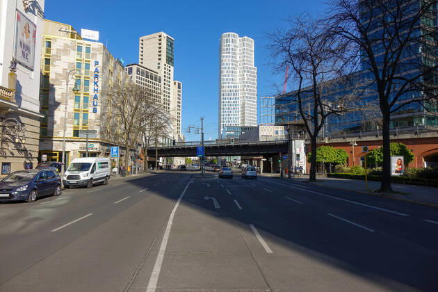20.04.2020,Berlin,Deutschland,GER,die Stadt zu Zeiten der Corona Pandemie. Kantstrasse.
