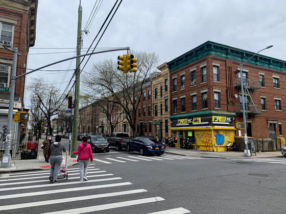 April 20, 2020, Brooklyn, USA: (NEW) Some stores are now re-opening amid Covid-19. April 20,2020,Brooklyn,New York,USA: Even with the extension and stay at home order issued by the Governor of New York State,Andrew Cuomo till May 10, some stores are now starting to re-open in Brooklyn while some stores continued to be closed. The essential services continued to be in effect,some streets are empty and people are seen using face masks as demanded by the government new law...Credit: Thenews2 Brooklyn - ZUMAn293 20200420_znp_n293_013 Copyright: xNiyixFotex