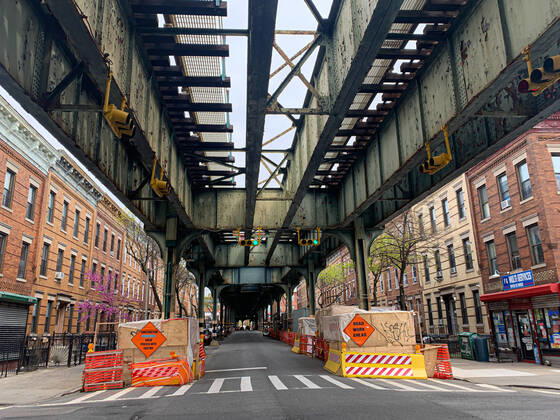 April 20, 2020, Brooklyn, USA: (NEW) Some stores are now re-opening amid Covid-19. April 20,2020,Brooklyn,New York,USA: Even with the extension and stay at home order issued by the Governor of New York State,Andrew Cuomo till May 10, some stores are now starting to re-open in Brooklyn while some stores continued to be closed. The essential services continued to be in effect,some streets are empty and people are seen using face masks as demanded by the government new law...Credit: Thenews2 Brooklyn - ZUMAn293 20200420_znp_n293_016 Copyright: xNiyixFotex