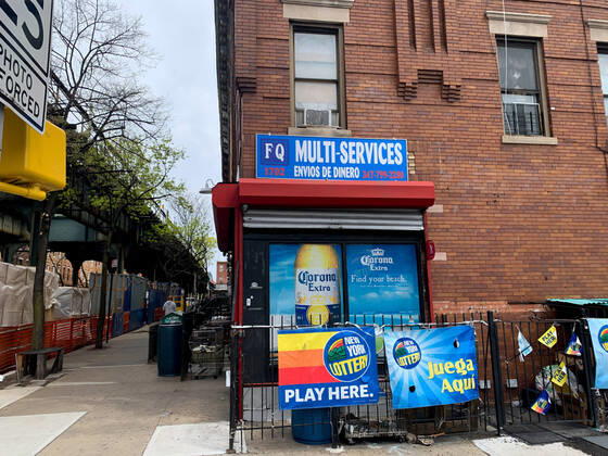 April 20, 2020, Brooklyn, USA: (NEW) Some stores are now re-opening amid Covid-19. April 20,2020,Brooklyn,New York,USA: Even with the extension and stay at home order issued by the Governor of New York State,Andrew Cuomo till May 10, some stores are now starting to re-open in Brooklyn while some stores continued to be closed. The essential services continued to be in effect,some streets are empty and people are seen using face masks as demanded by the government new law...Credit: Thenews2 Brooklyn - ZUMAn293 20200420_znp_n293_017 Copyright: xNiyixFotex