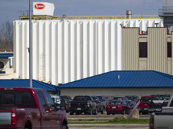 April 20, 2020, Perry, Iowa, U.S: The main entrance to the Tyson Foods pork processing plant in Perry, IA. The Tyson pork processing plant in Perry reported over the weekend that at least two dozen workers had tested positive for COVID-19. The plant is closed Monday, April, 20 for a thorough cleaning and sanitization. At least five meat packing plants in Iowa have reported outbreaks of COVID-19. In addition to the five plants in Iowa, meat packing plants close to Iowa in Nebraska, South Dakota, and Minnesota have reported outbreaks of COVID-19 (SARS-CoV-2, Coronavirus). The Tyson plant has more than 1,400 workers and is the largest single employer in Perry. The state of Iowa has begun providing surveillance testing of meatpacking plants to more broadly test employees even if they are not experiencing symptoms of COVID-19. State strike t - ZUMAk94_ 20200420_zaf_k94_010 Copyright: xJackxKurtzx