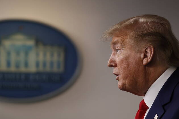 April 20, 2020, Washington, District of Columbia, USA: United States President Donald J. Trump speaks during a news conference at the White House in Washington D.C., U.S. on Monday, April 20, 2020. .Credit: Pool via CNP Washington USA - ZUMAs152 20200420_zaa_s152_007 Copyright: xTasosxKatopodisx