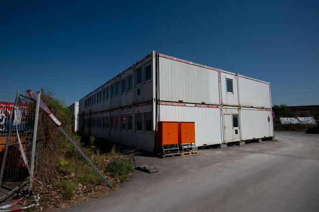 Coronavirus-COVID-19 Stuttgart 21-Wohncontainer von türkischen Arbeitern die sich mit Covid19 angesteckt haben in der Rosensteinstrasse. Stuttgart Mitte Baden-Württemberg Deutschland Copyright: xLeif-HendrikxPiechowskix