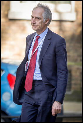 . 21 04 2020. London, United Kingdom. Coronavirus Briefing In Downing Street. Professor John Newton, director of health improvement at Public Health England, arrives in Downing Street ahead of Covid-19 briefing.  xMartynxWheatleyx xi-Imagesx IIM-21044-0009