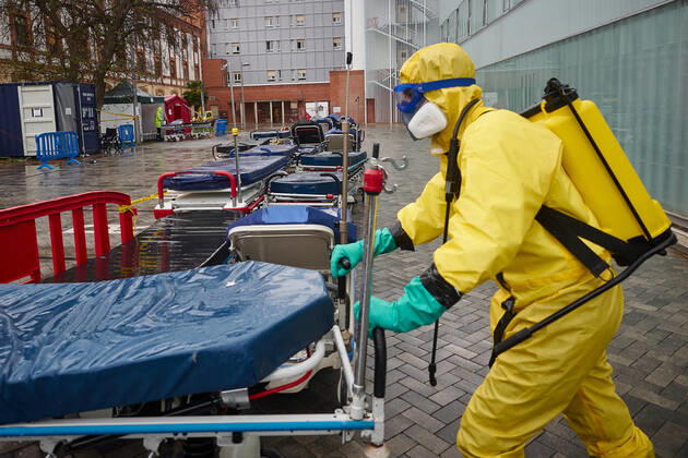 April 21, 2020, Pamplona, Navarra, SPAIN: DYA Navarra proceeds to disinfect the stretchers used by the Hospital Complex of Navarra during the Covid-19 pandemic on April 21, 2020 in Pamplona, Spain Pamplona SPAIN - ZUMAa181 20200421_zaa_a181_045 Copyright: xEduardoxSanzx