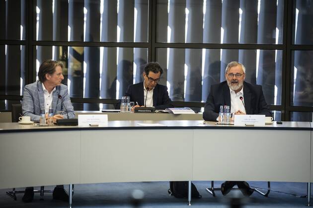 2020-04-21 12:08:05 DEN HAAG - Technische briefing corona-app in de Tweede KamerLAURENS VAN PUTTEN HH  Copyright: xx x409707052x