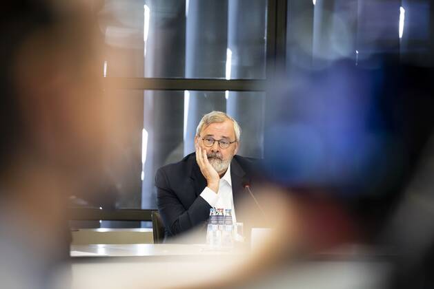 2020-04-21 11:59:35 DEN HAAG De heer De Gouw (directeur publieke gezondheid GGD en GHOR) tijdens technische briefing corona-app in de Tweede KamerLAURENS VAN PUTTEN HH  Copyright: xx x409707176x