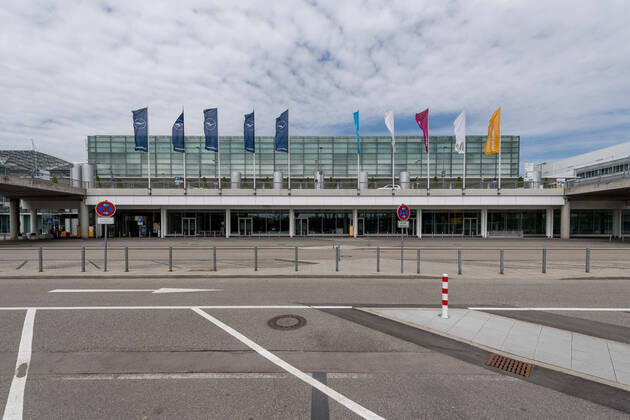 Auswirkungen Corona Flughafen München Im Bild leer verweist Ankunft Terminal 2. München Flughafen München Bayern Deutschland Copyright: Passion2Press MarkusxFischerx