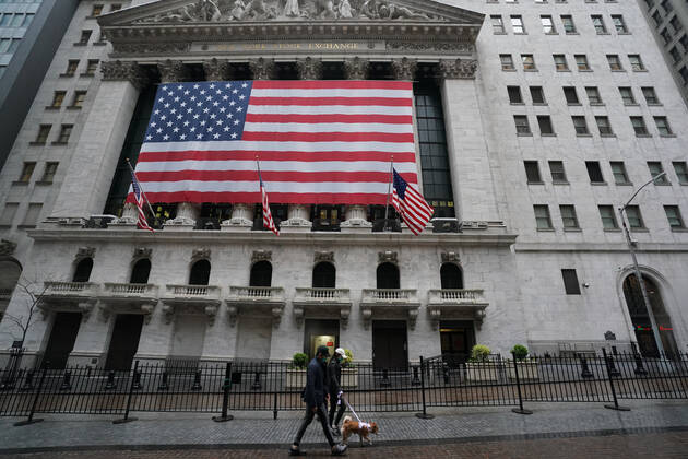 April 21, 2020, New York, NY, USA: The New York Stock Exchange as US stocks continue to trade lower after a historic plunge in oil prices during the COVID-19 pandemic on April 21, 2020 in New York. New York USA - ZUMAb148 20200421_zap_b148_052 Copyright: xBryanxSmithx