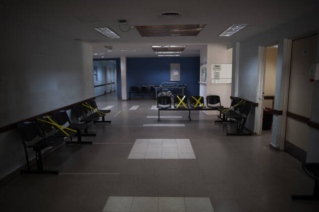April 21, 2020, Cordoba, Argentina: A sector inside Rawson Hospital in Cordoba city is prepared it and isolated it for the reception of possible cases of Covid-19. Cordoba Argentina  - ZUMA Pho 20200421_mda_b196_132 Copyright: xDanielxBustosx